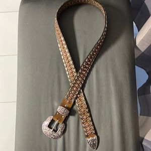 Woman’s western belt brown leather and pink rhinestones